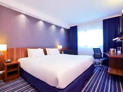 Hotel Express - Marseille Airport, An Ihg 3*